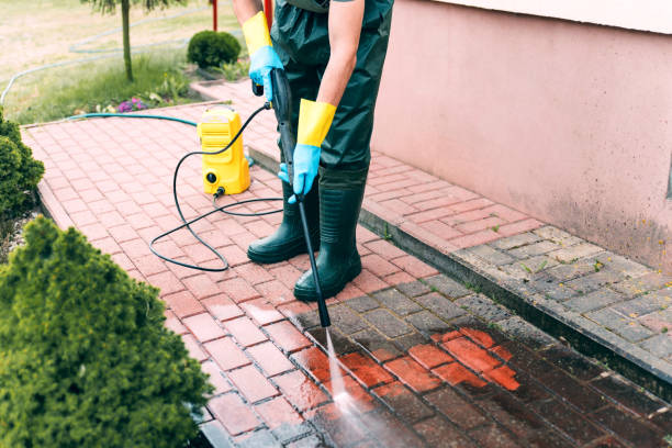 Best Concrete Pressure Washing  in Bloomer, WI